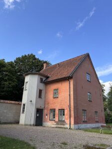 Sveriges första mentalsjukhus från 1757 flr ”tolv usla, svagsinte och radande personer” 